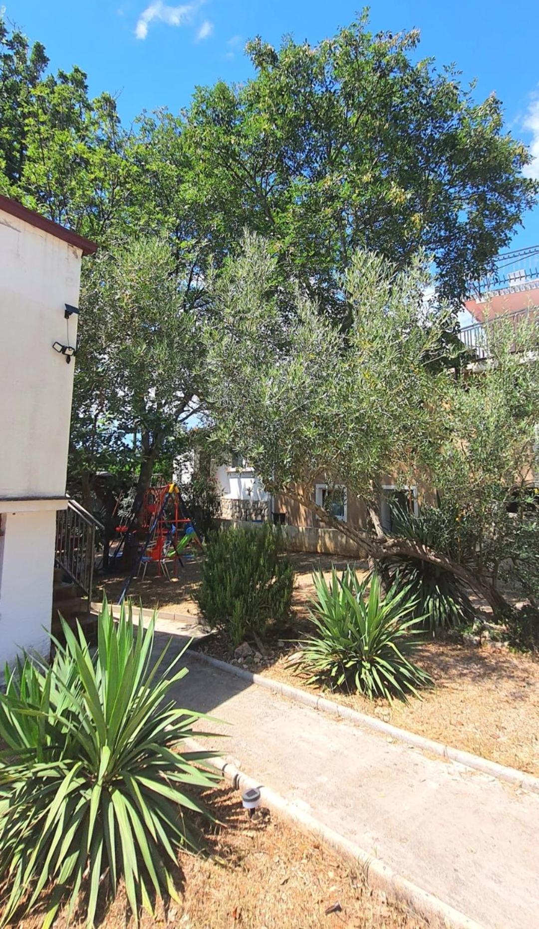 Unique Apartments Malinska Exterior photo